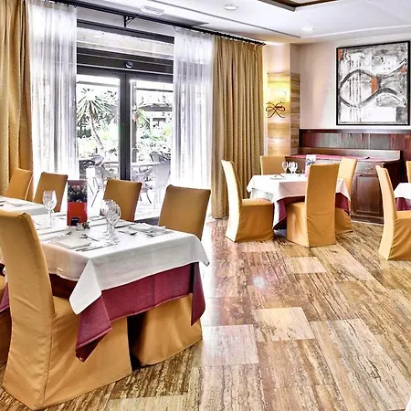 Occidental Hotel 4*